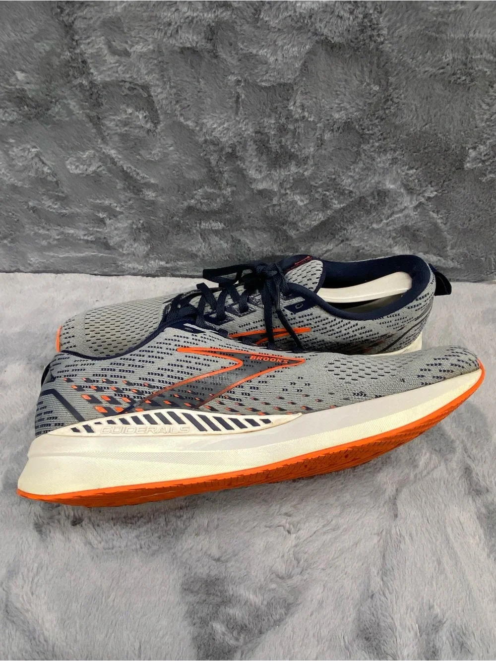 Brooks good used